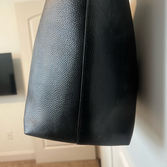 EUC no callouts! Coach Black Leather Tote Bag 11”x13” tote - Picture 5 of 11